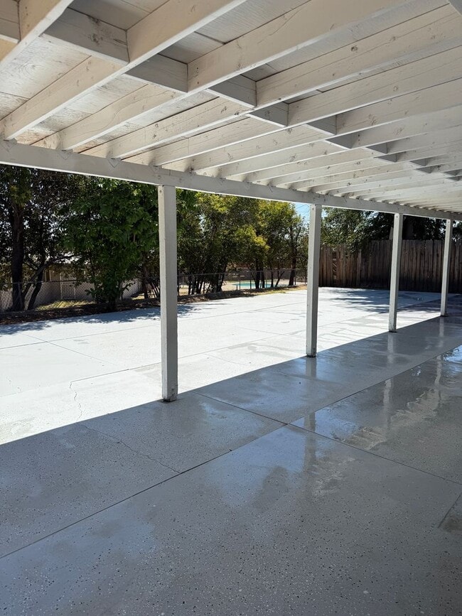 Building Photo - Charming 4-Bedroom Home for Rent in San Be...