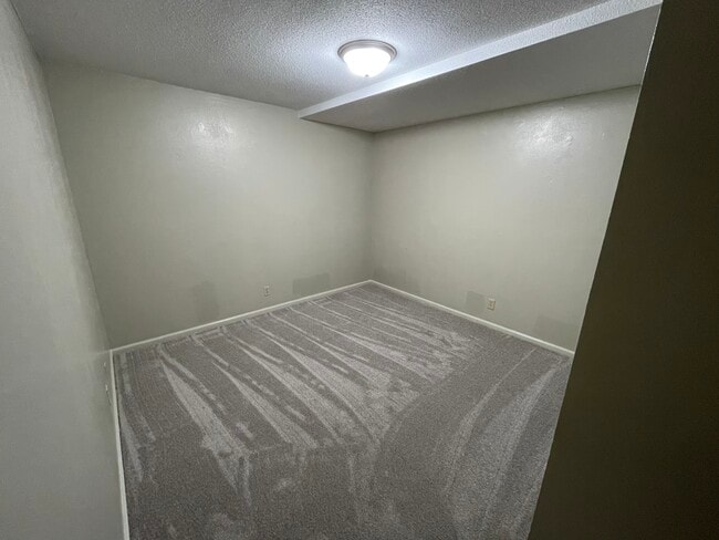 Building Photo - 3110 Alpine Dr