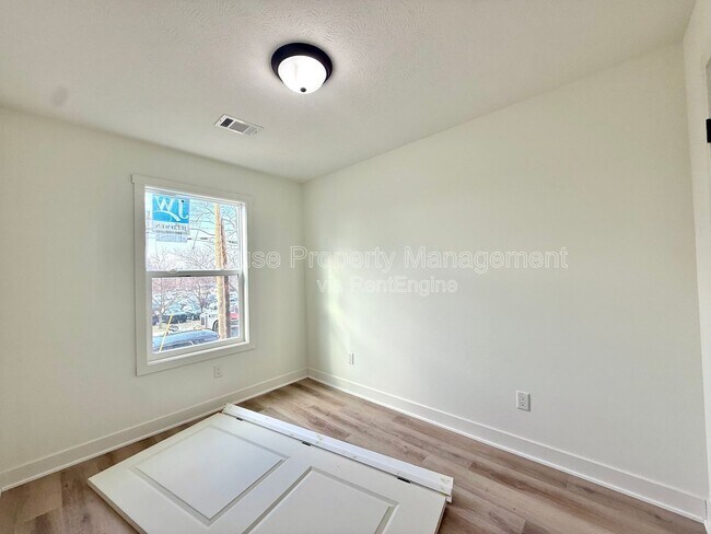 Building Photo - 313 Orchard Ave