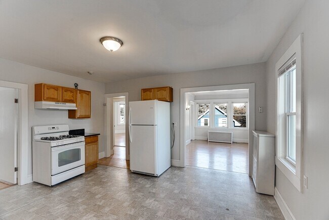 Building Photo - 14 Wheatland St