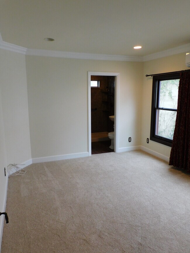 Building Photo - 56 La Venezia Ct