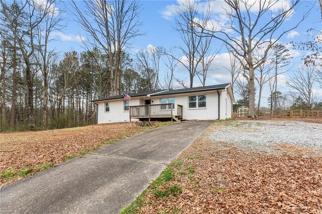 Building Photo - 4409 Doc Sams Rd