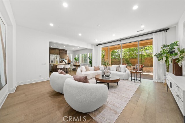 Building Photo - 18 Windrow Rd