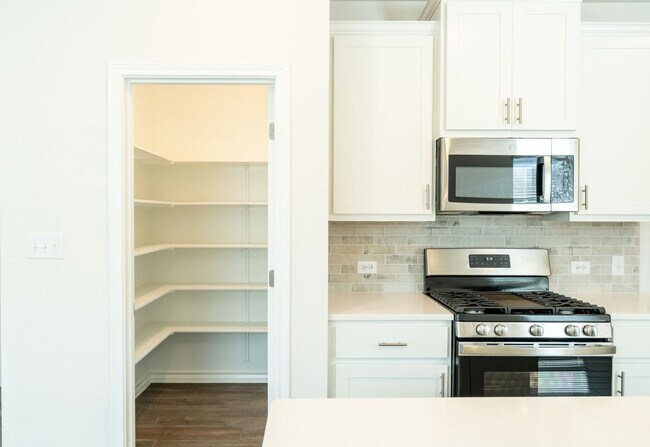 Building Photo - 838 Pepperbark Loop
