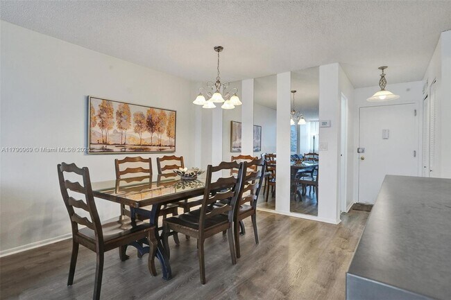 Building Photo - 2017 S Ocean Dr