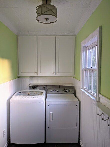 Super cute laundry and mud room. - 1327 S Sycamore Ave