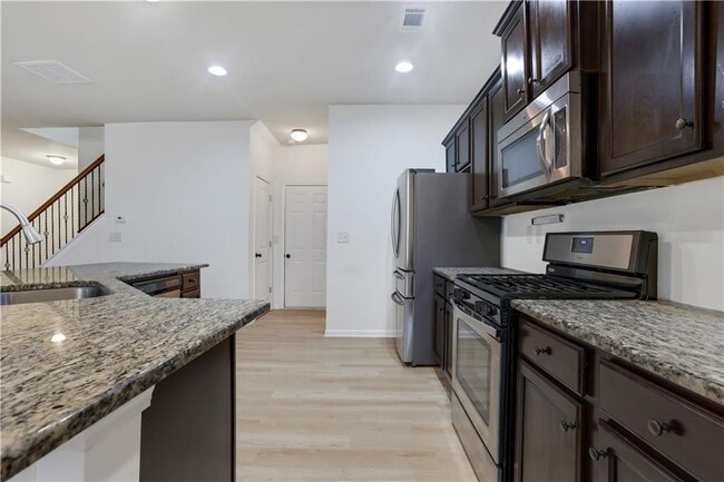 Building Photo - 2527 Morgan Chase Dr