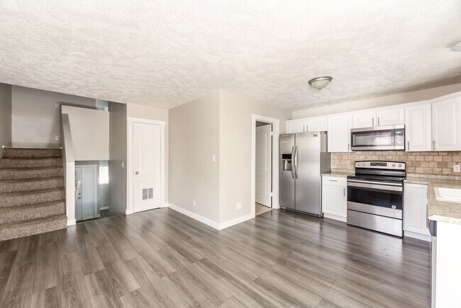 Building Photo - North Provo Duplex