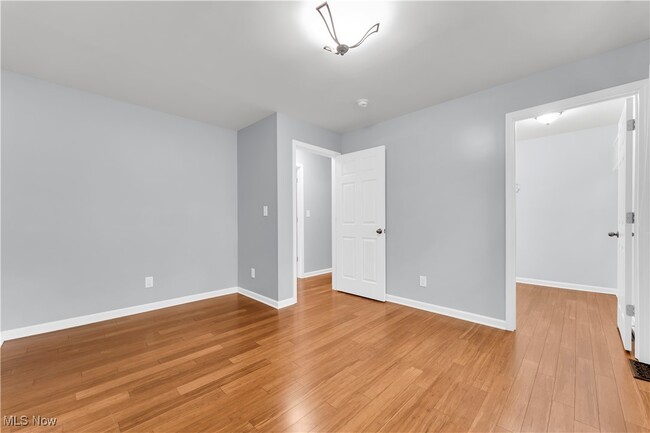 Building Photo - 33555 Wagon Wheel Dr