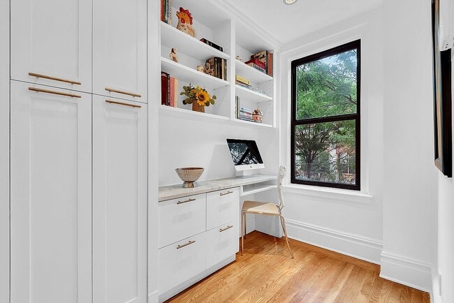 Building Photo - 35 W 92nd St