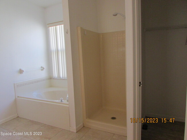 Building Photo - 4192 Collinwood Dr