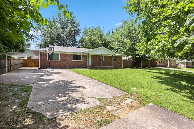 Primary Photo - 49 Valley Dr