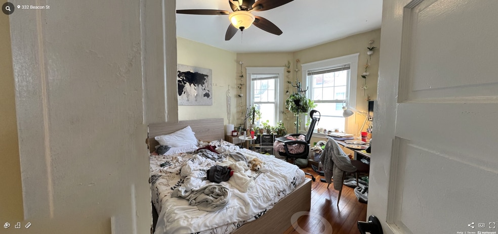 Building Photo - 332 Beacon St