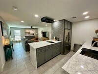 Building Photo - 1510 W N Loop Blvd