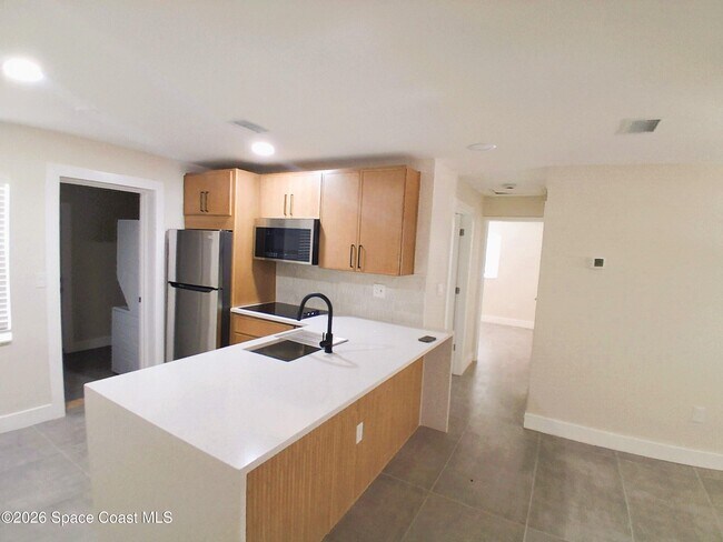 Building Photo - 388 Hibiscus Ave
