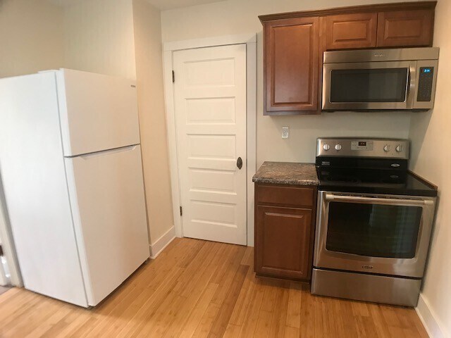 Building Photo - Beautiful Home In Berrien Springs
