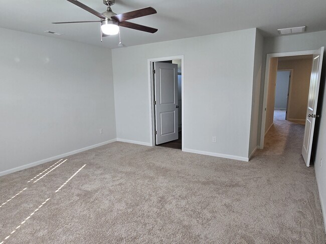 Building Photo - 2298 Beechwood Vw Dr