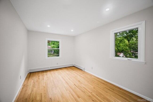 Building Photo - 26 Ravine Rd