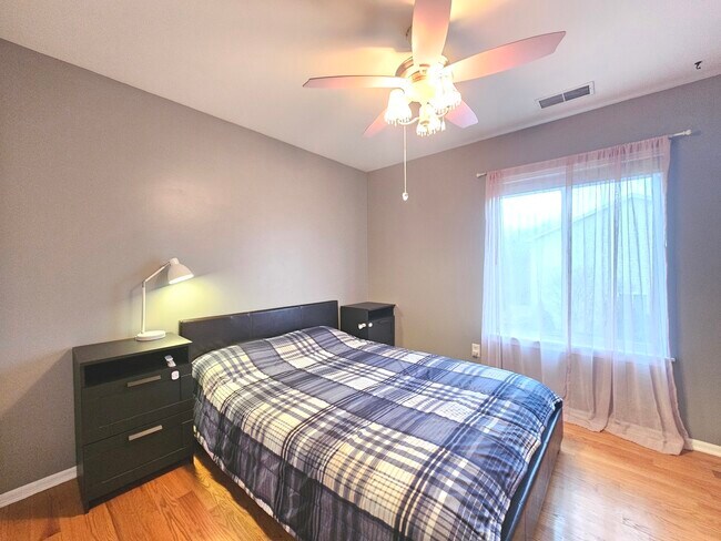 Building Photo - 579 Scott Ln