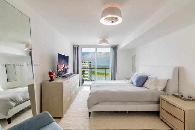 Building Photo - 7928 East Dr