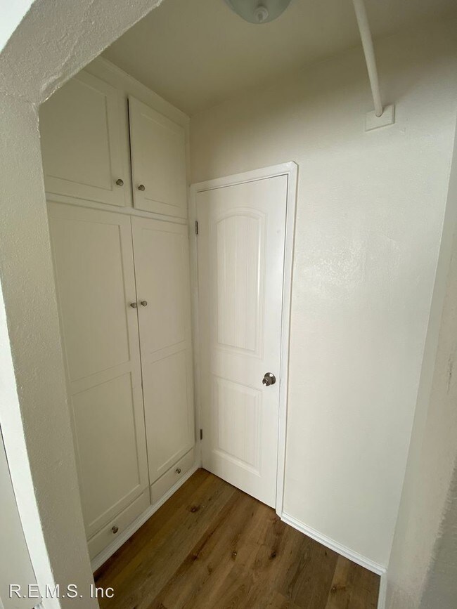 Building Photo - 4241-475 Redondo Beach Blvd