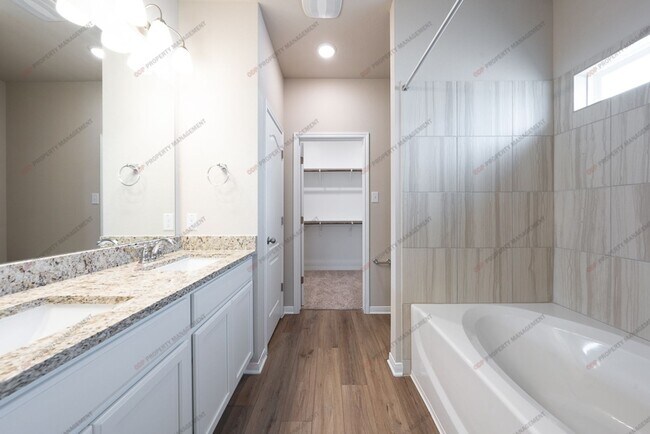 Building Photo - 5305 Friars Lp