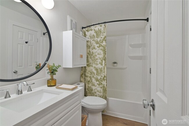 Building Photo - 6236 137th Pl NE