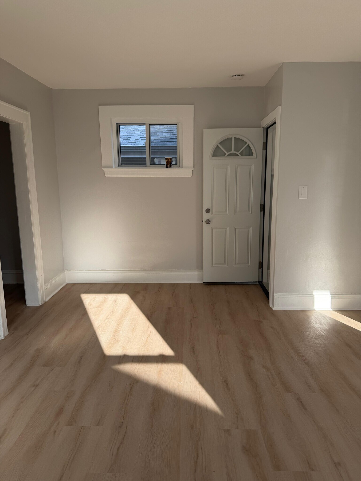 Building Photo - 8715 Sutter Ave