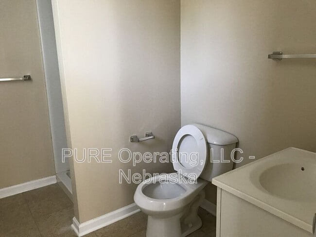 Building Photo - 3341 S 89th St