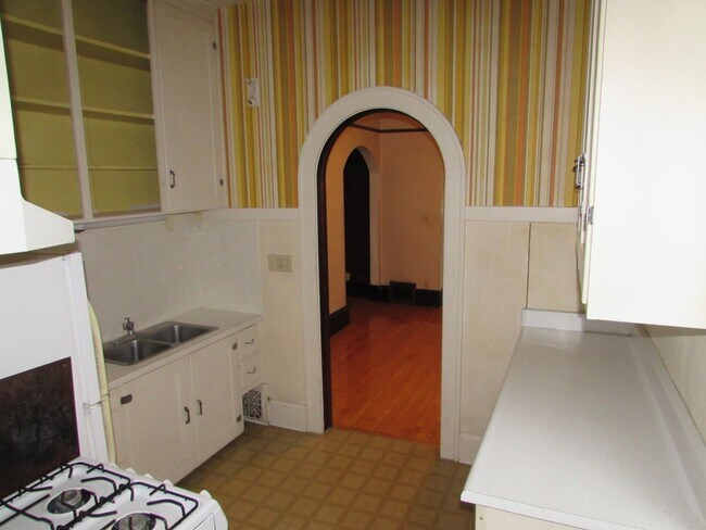 Building Photo - Living on the Dock of the Bay