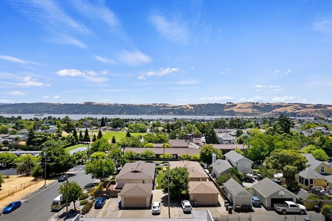 Building Photo - Downtown Benicia Duplex