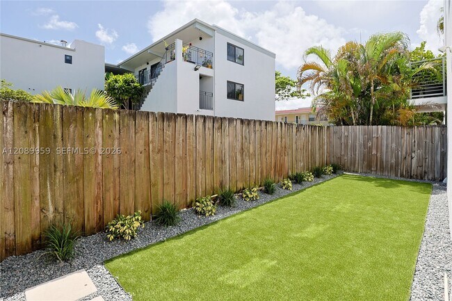Building Photo - 7520 SW 59th St