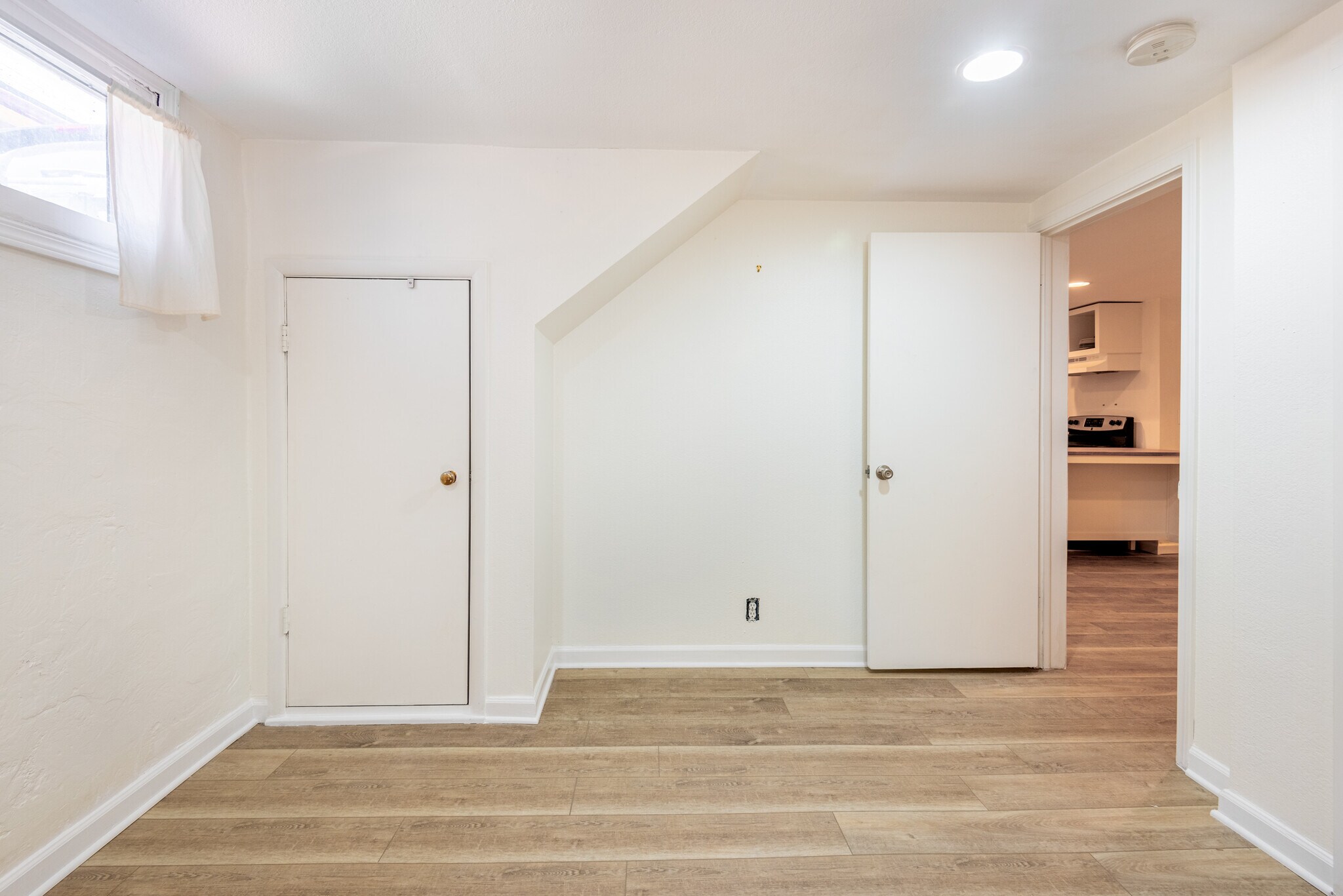 Building Photo - 2306 SE Caruthers St