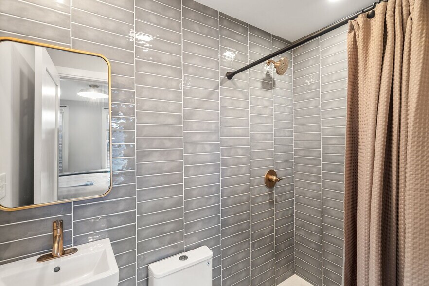 Building Photo - 10 Lamson Ct