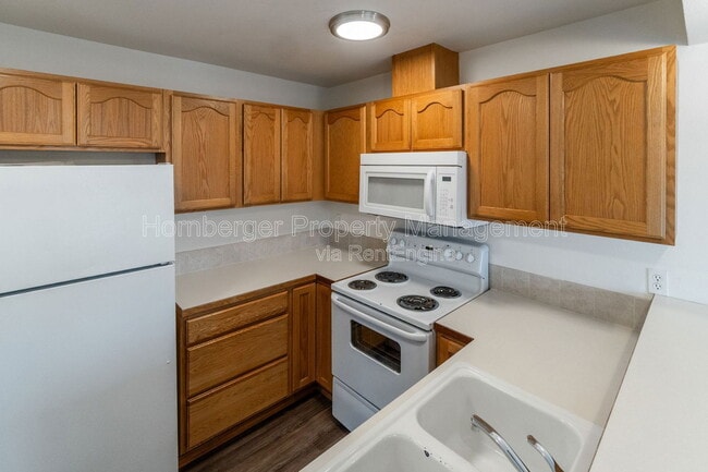 Building Photo - 2316 N Wilbur Rd