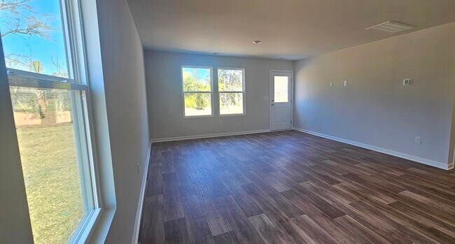 Building Photo - 337 Sweet Vernal St