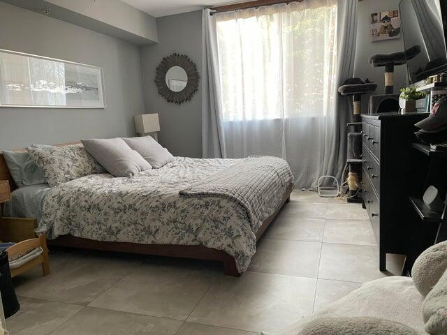 Building Photo - 1200 Scotia Dr