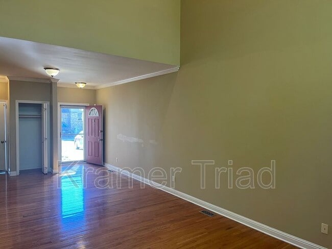 Building Photo - 41472 Glade Rd