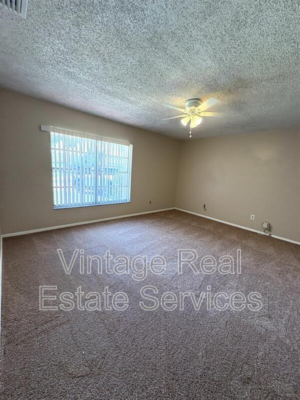 Building Photo - 3319 Fox Lake Dr