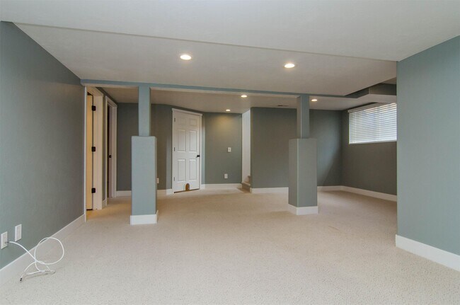 Building Photo - 1311 S 1615 E