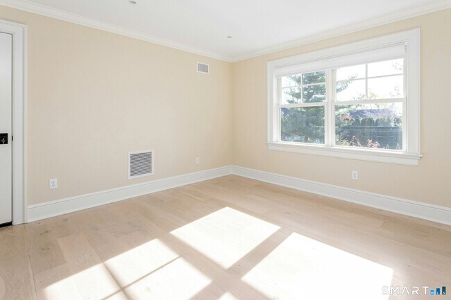 Building Photo - 46 Cook Rd