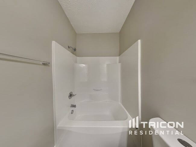 Building Photo - 130 Annapolis Bend Cir