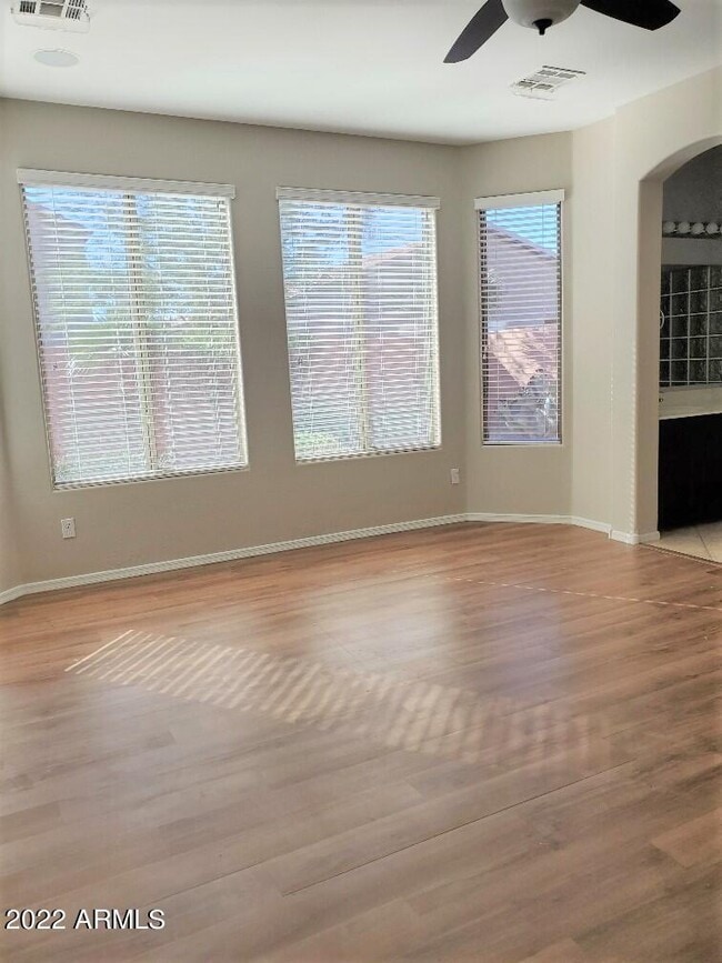 Building Photo - 46059 W Barbara Ln