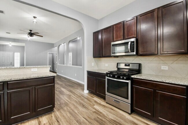 Building Photo - 2335 Spring Hollow Dr