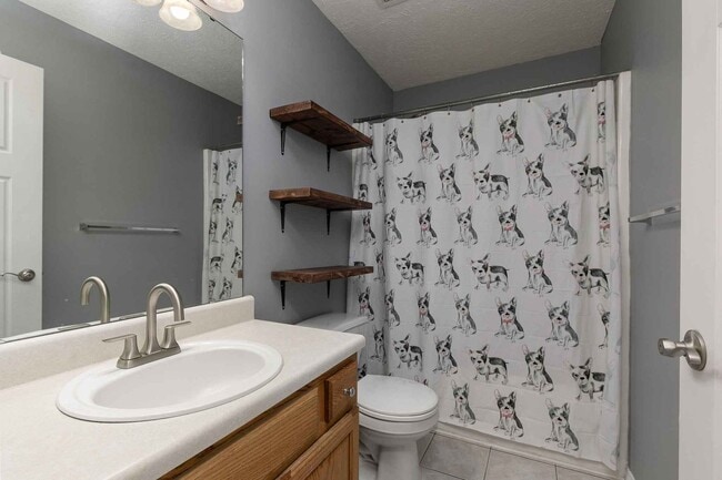 Building Photo - Updated 3-Bed, 2-Bath All-Brick Home for R...