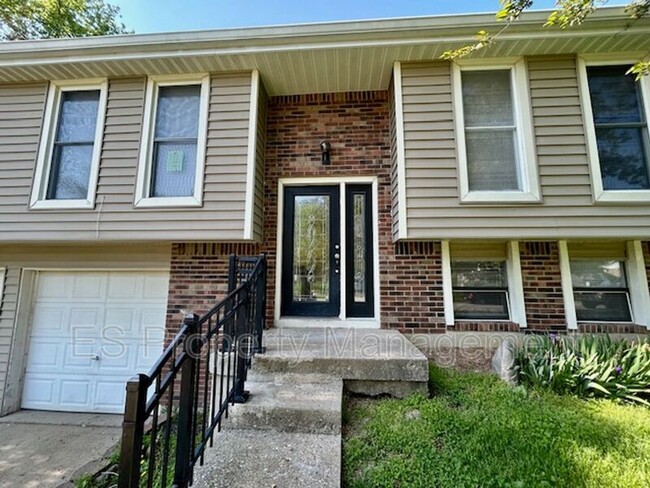 Building Photo - 1180 Standish Dr