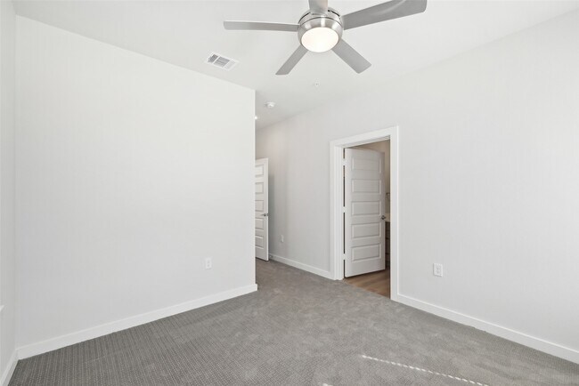 Building Photo - 3651 S Custer Rd