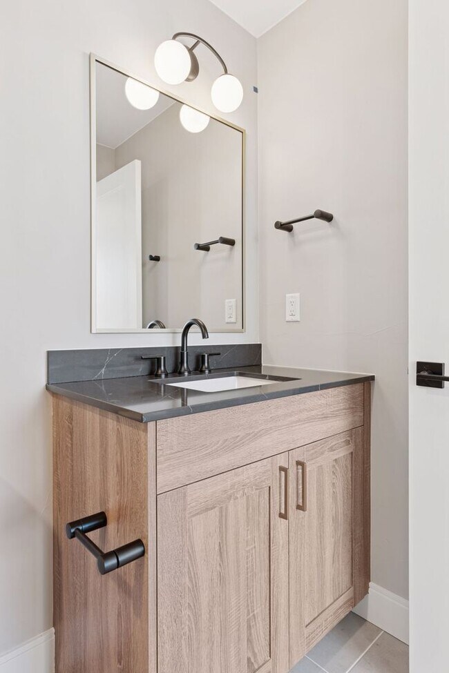 Building Photo - New Berthoud Home with Modern Comfort | $1...