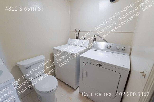 Building Photo - 4811 S 65th St