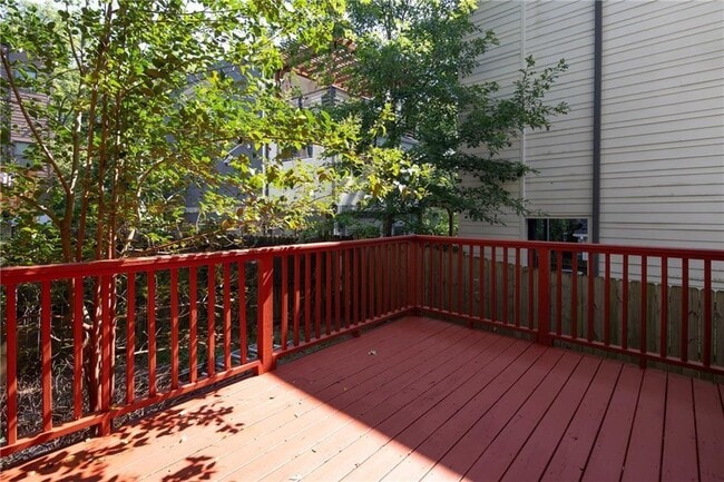 Building Photo - 1440 Hardee St NE